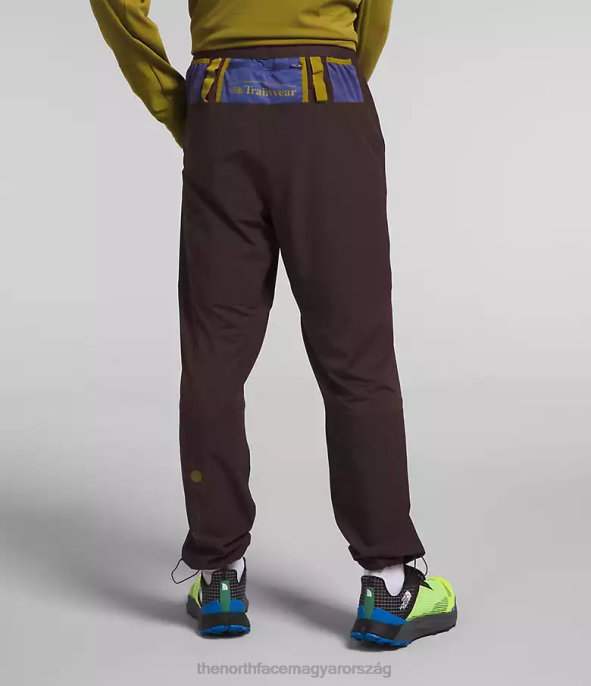 The North Face ruházat J2LJ216 szénbarna férfiak trailwear okt kocogók